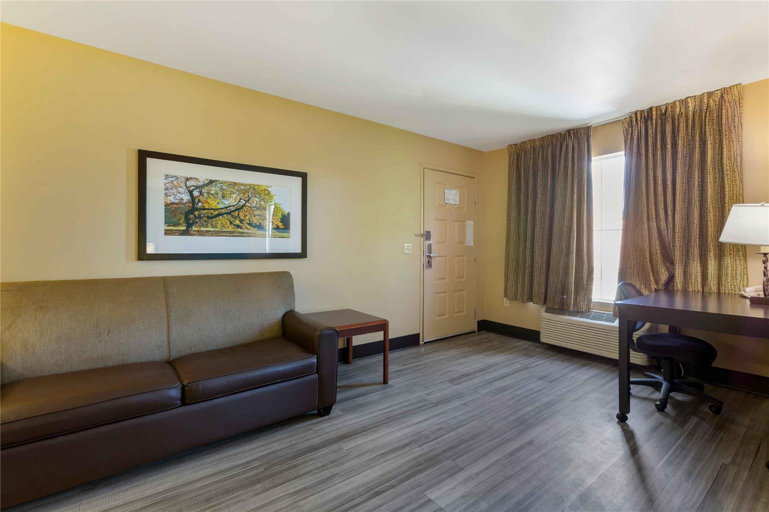 Extended Stay America Select Suites Phoenix Airport E Oak St - photo 22