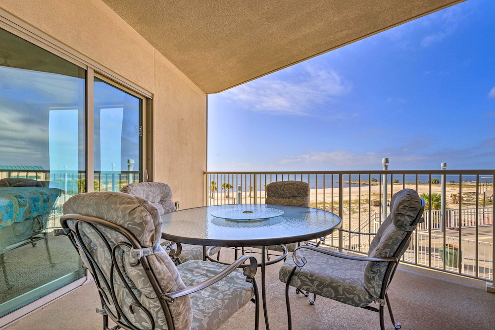 Sunny Beachfront Biloxi Condo with Resort Amenities - photo 14
