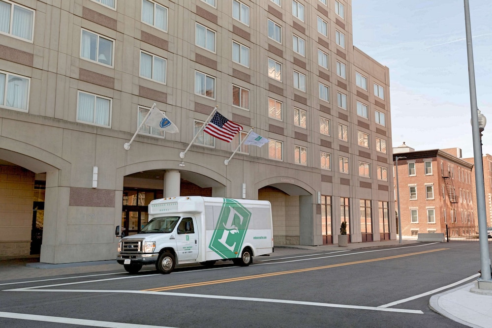 Embassy Suites Boston Logan Airport - photo 52