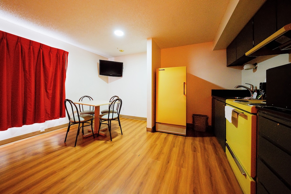 Hermiston Inn & Suites - photo 22