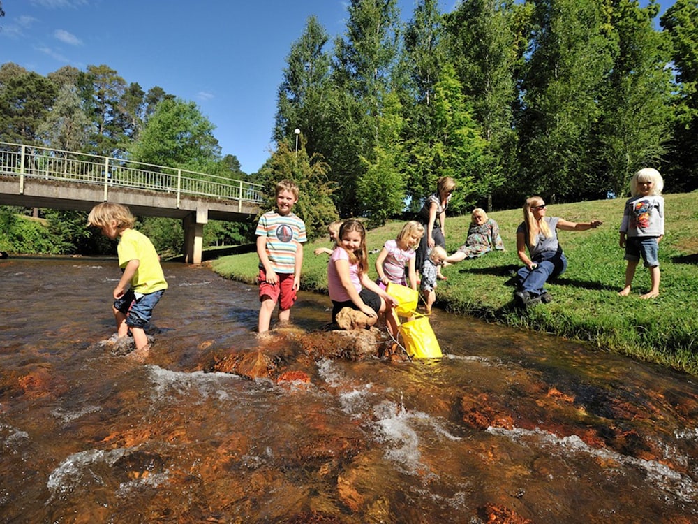 NRMA Bright Holiday Park — 4-Star Luxury Hotel in Bright, Australia