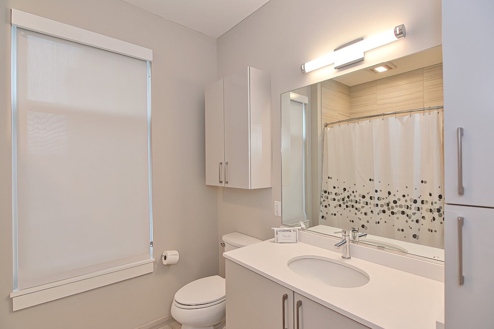 Global Luxury Suites East Boston - photo 39