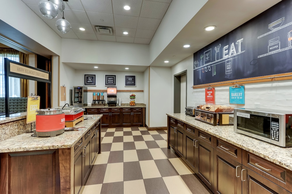 Hampton Inn & Suites Hartsville - photo 42