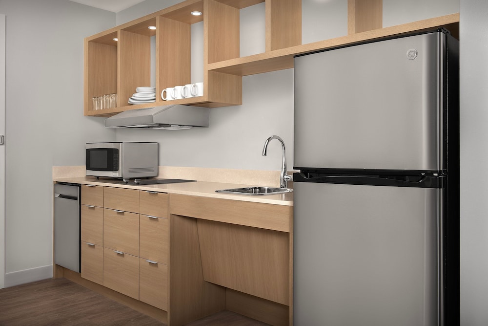 TownePlace Suites by Marriott Jacksonville Airport - photo 27
