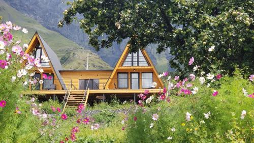 Kazbegi Milla Cottages&Spa — Step'antsminda — photo 3