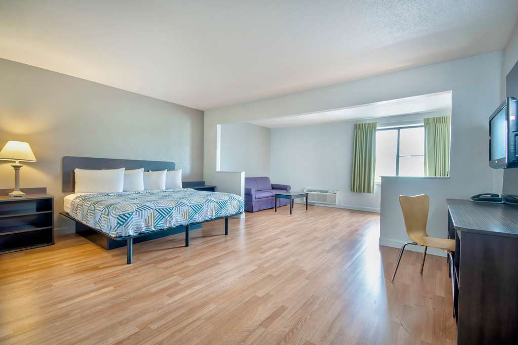 Motel 6 Springfield OH - photo 17