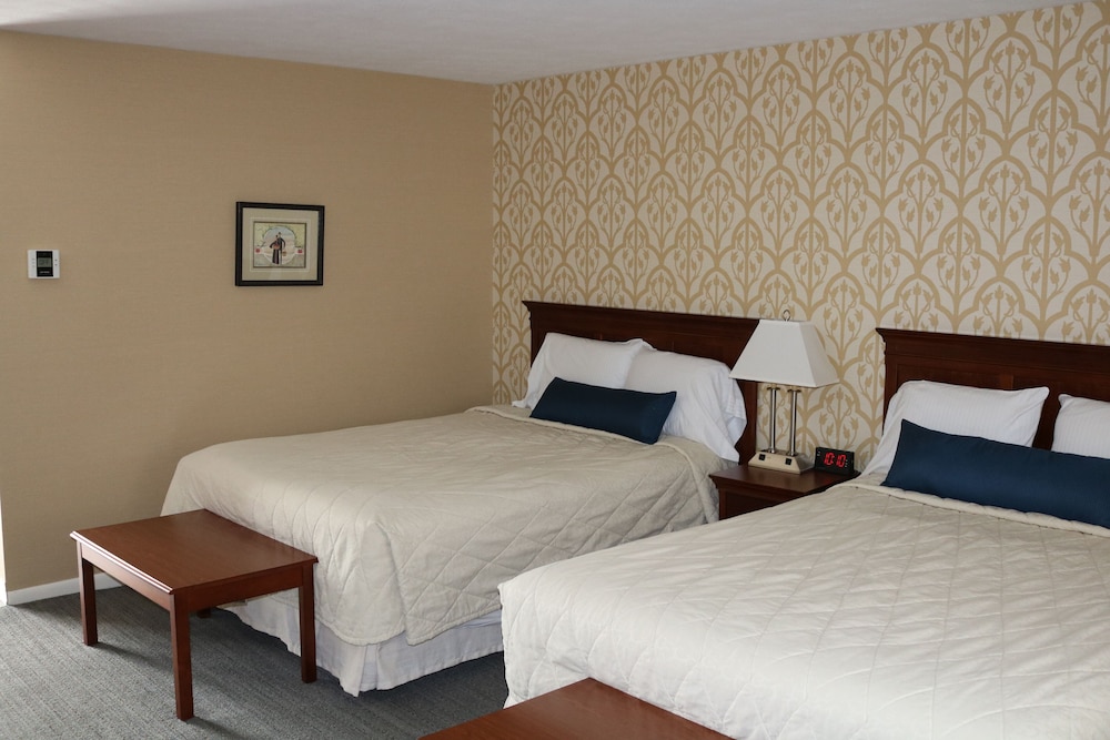 The Village Inn Harrisonburg - photo 22