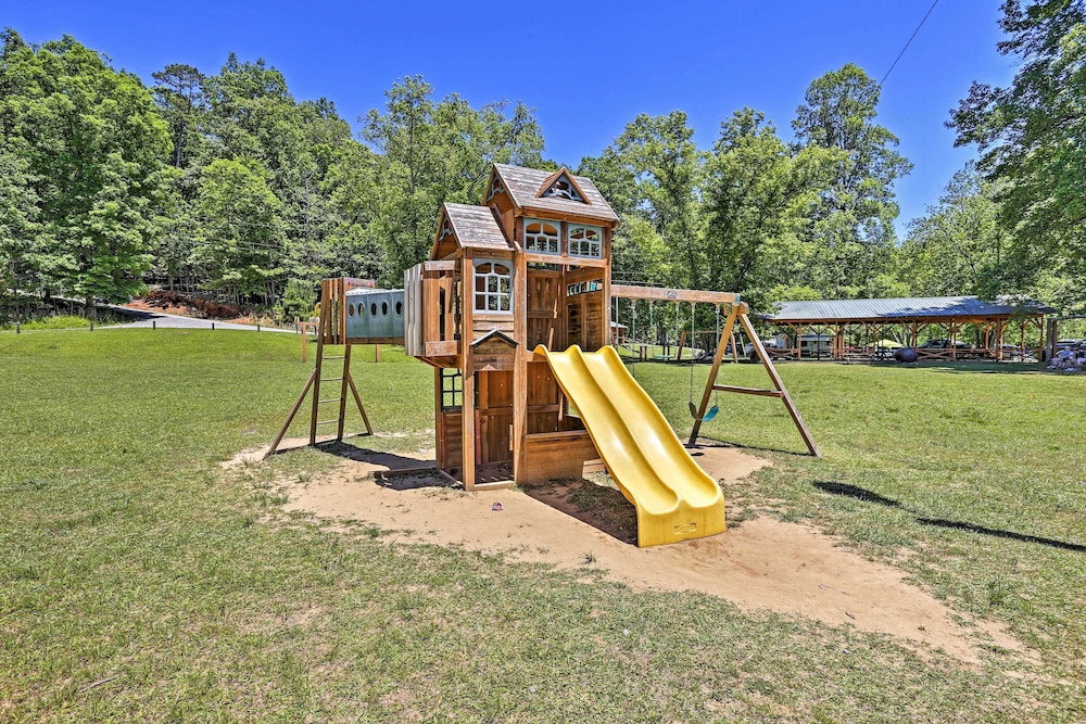 Peaceful Ellijay Cabin: Pool Access & Resort Perks - photo 26