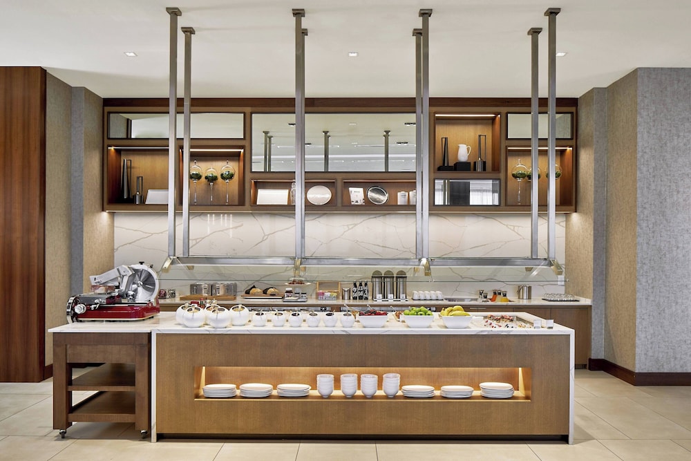 AC Hotel by Marriott Atlanta Airport Gateway - photo 40