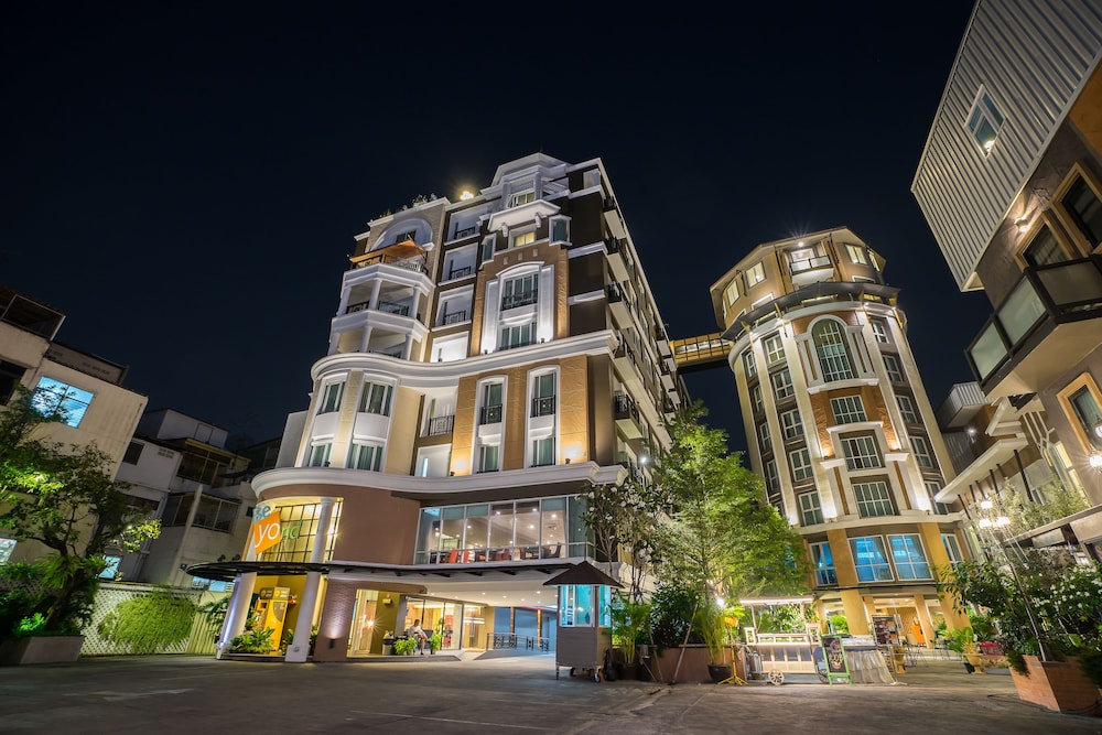 Beyond Suite Hotel — 4-Star Luxury Hotel in Bangkok, Thailand