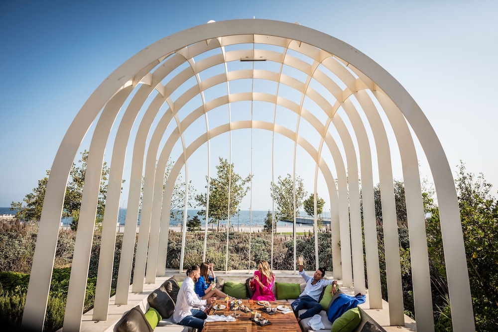 מזון ומשקאות