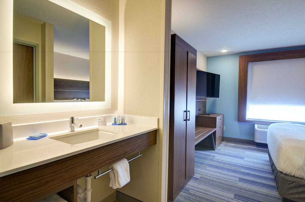 Holiday Inn Express & Suites North Platte by IHG - photo 8