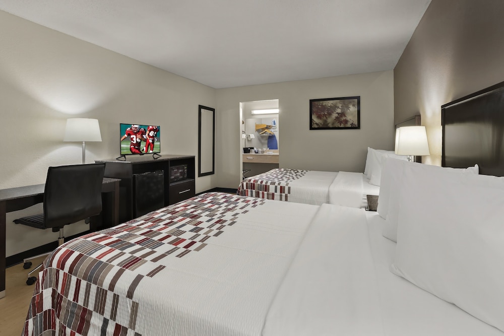 Red Roof Inn & Suites Cave City - photo 8