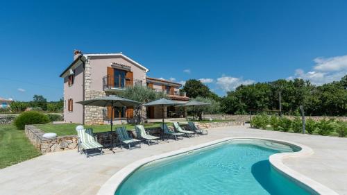 Villa Marijanin Vrt by Villas Holiday — 4-Star Luxury Hotel in Tinjan, Croatia