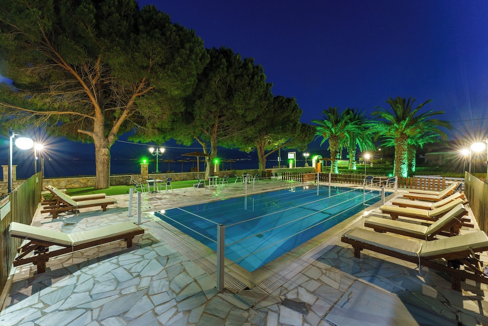 Nefeli Studios — 4-Star Luxury Hotel in Temeni, Greece