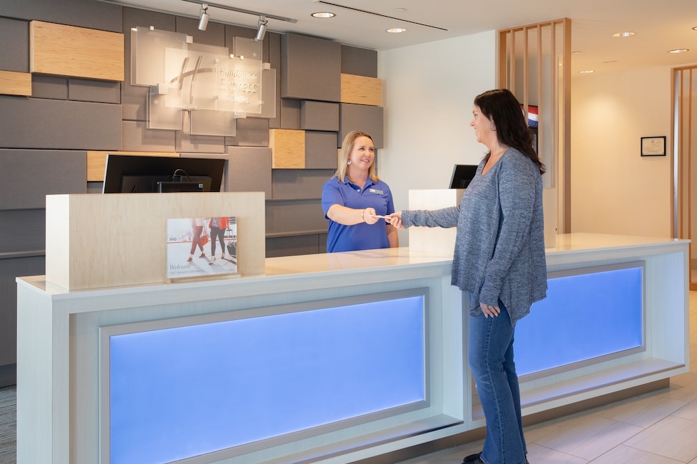 Holiday Inn Express & Suites Ely by IHG - photo 43