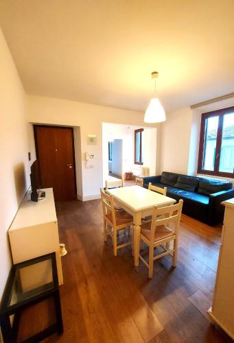 Leone Apartment — 4-Star Luxury Hotel in Florence, Italy