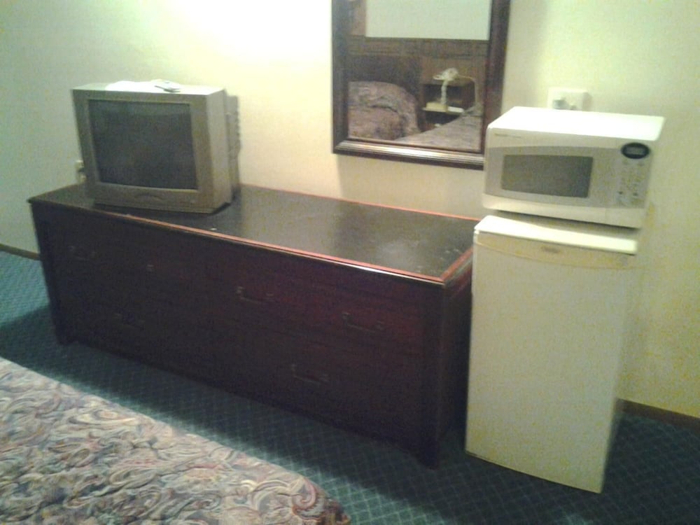 Xenia Country Inn - photo 10