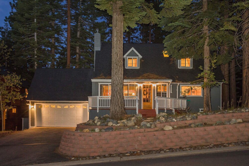 Mountain Escape — 4-Star Luxury Hotel in South Lake Tahoe, United States