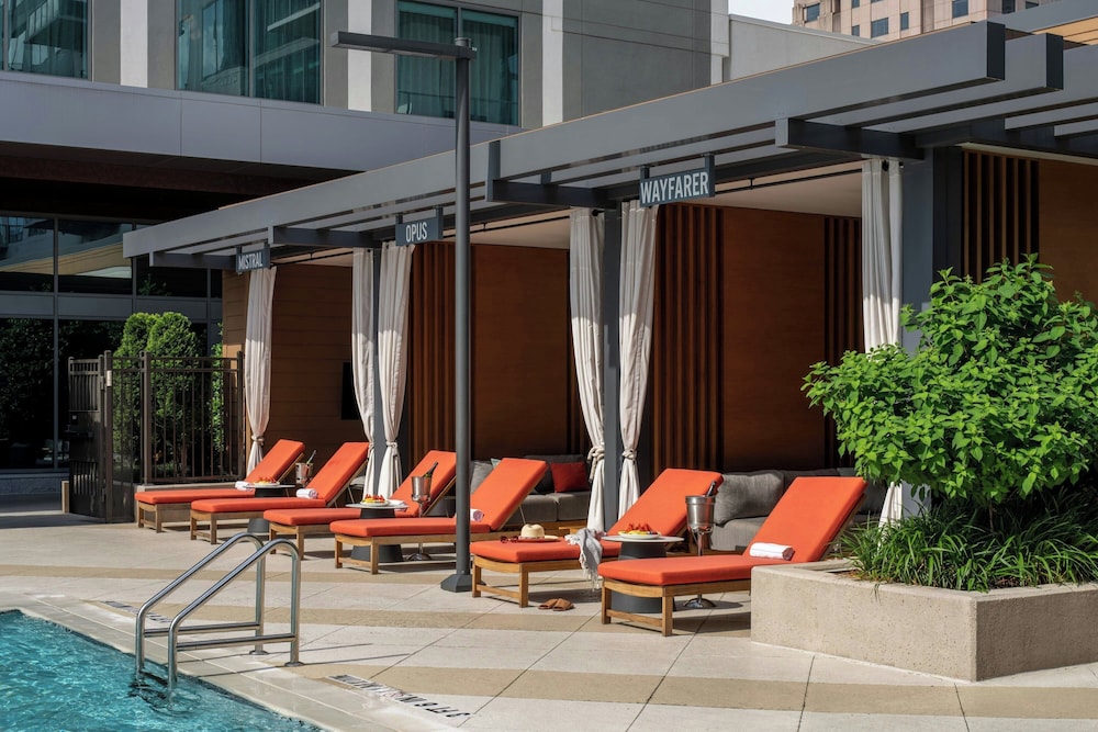 Epicurean Atlanta Autograph Collection - photo 51