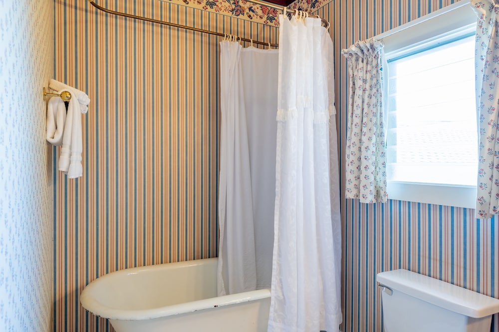 Martine Inn - photo 92