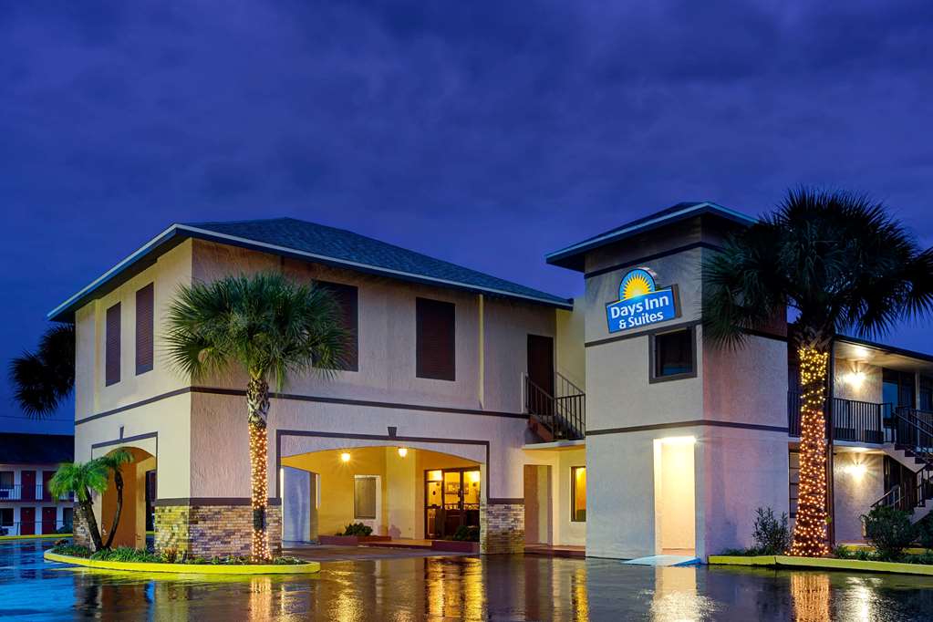 Days Inn by Wyndham Kissimmee West - photo 2