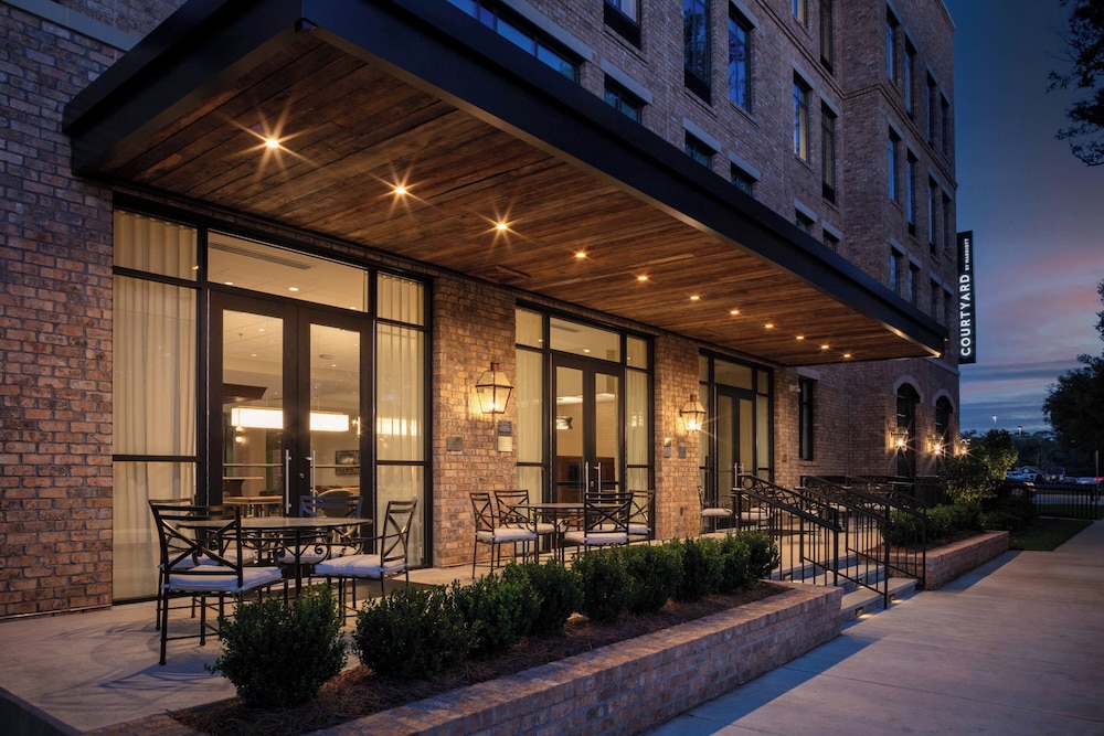 Courtyard by Marriott Thomasville Downtown - photo 24