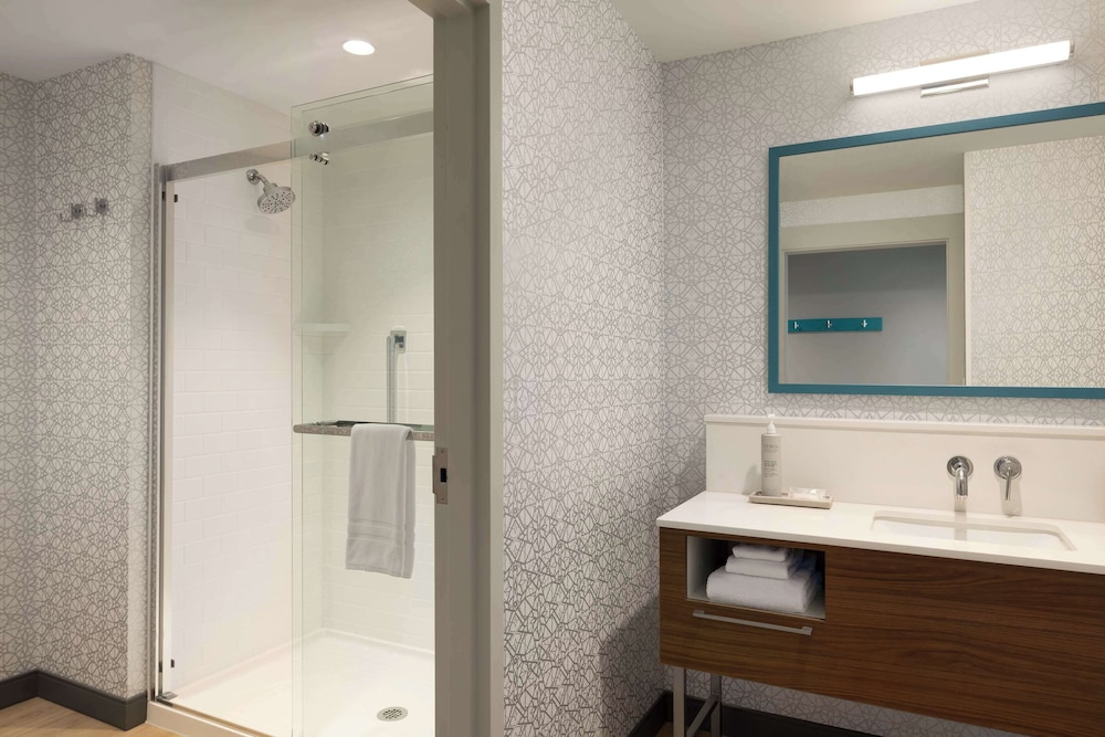 Hampton Inn & Suites by Hilton Maui North Shore - photo 36