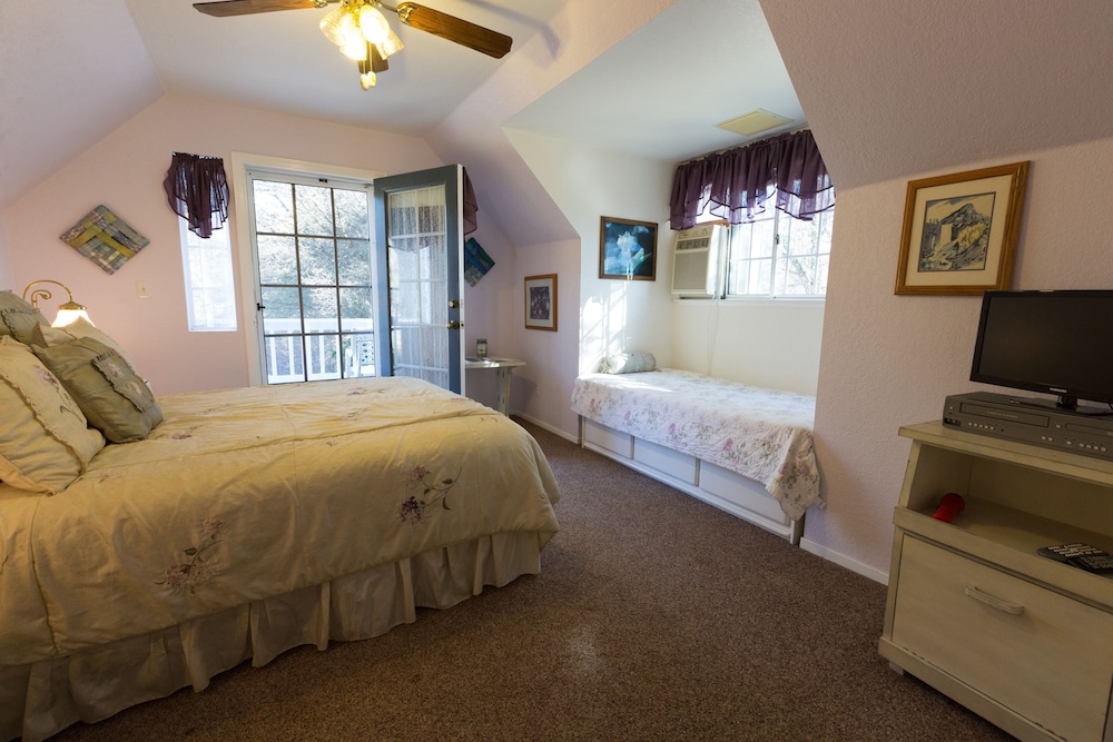 Apple Blossom Inn - photo 29