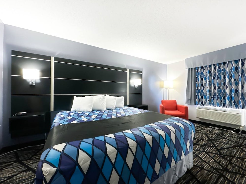 Blaine Town Inn & Suites - photo 10