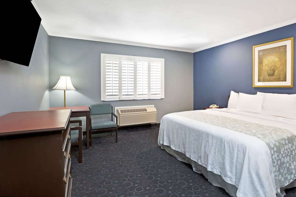 Days Inn by Wyndham West Covina - photo 9