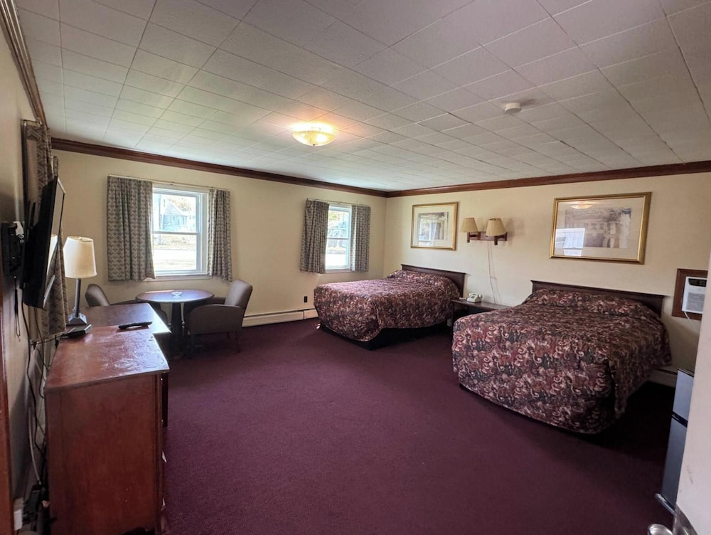 Village Motel Clinton - photo 22