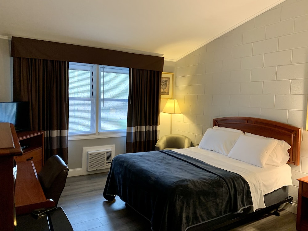 Hill Top Motel - photo 15