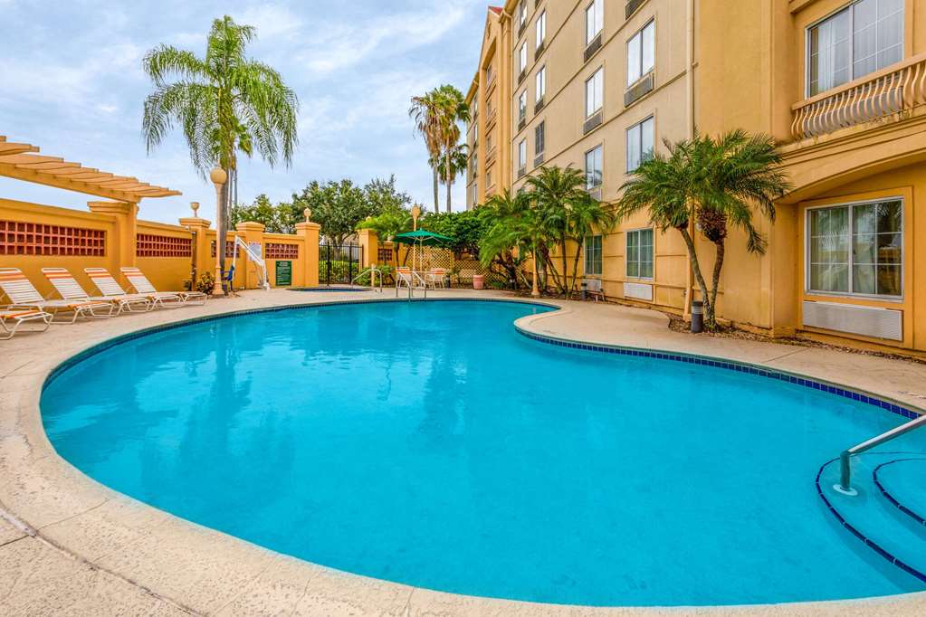 La Quinta Inn & Suites by Wyndham Lakeland West - photo 10