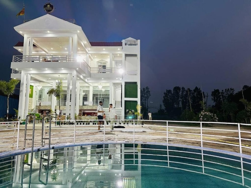 RD Palace and Resort - carbon neutral hotel in Lucknow