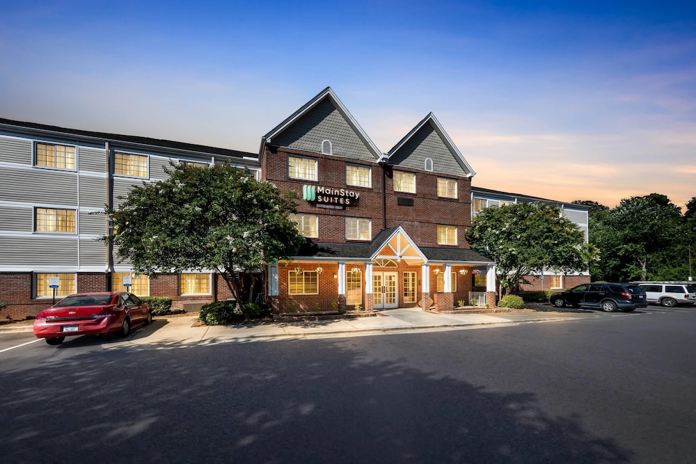 MainStay Suites Raleigh North - photo 8