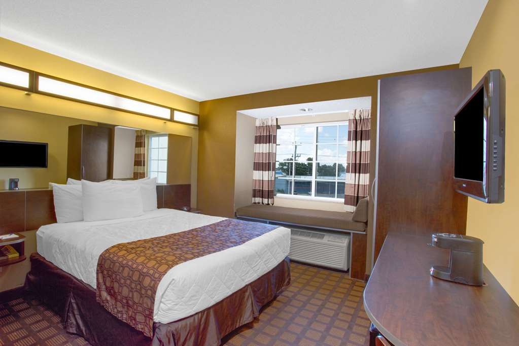 Microtel Inn & Suites by Wyndham Harrisonburg - photo 13