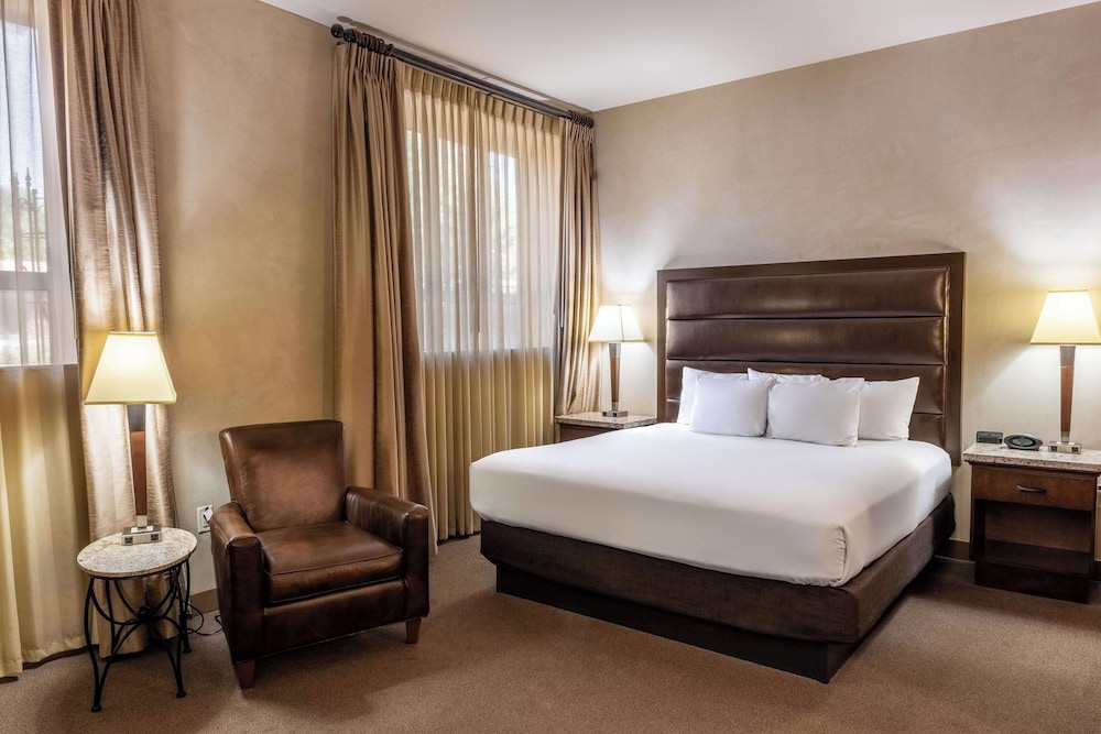 Drury Plaza Hotel in Santa Fe - photo 29