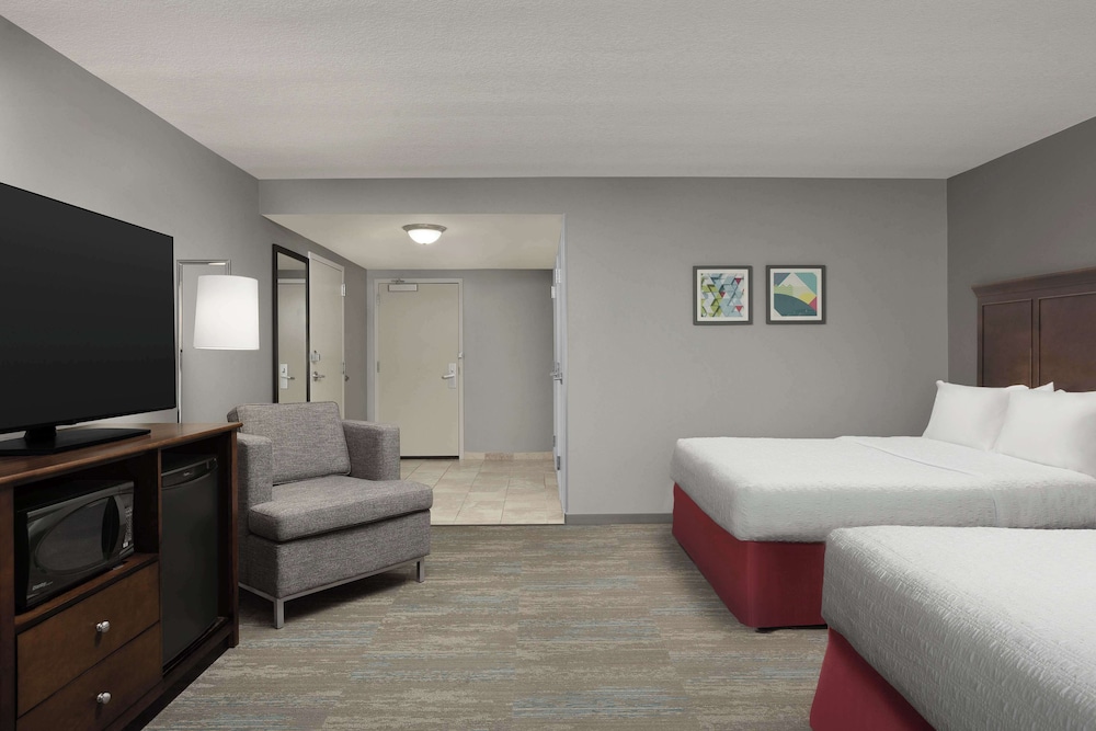 Hampton Inn & Suites Orlando North Altamonte Springs - photo 12