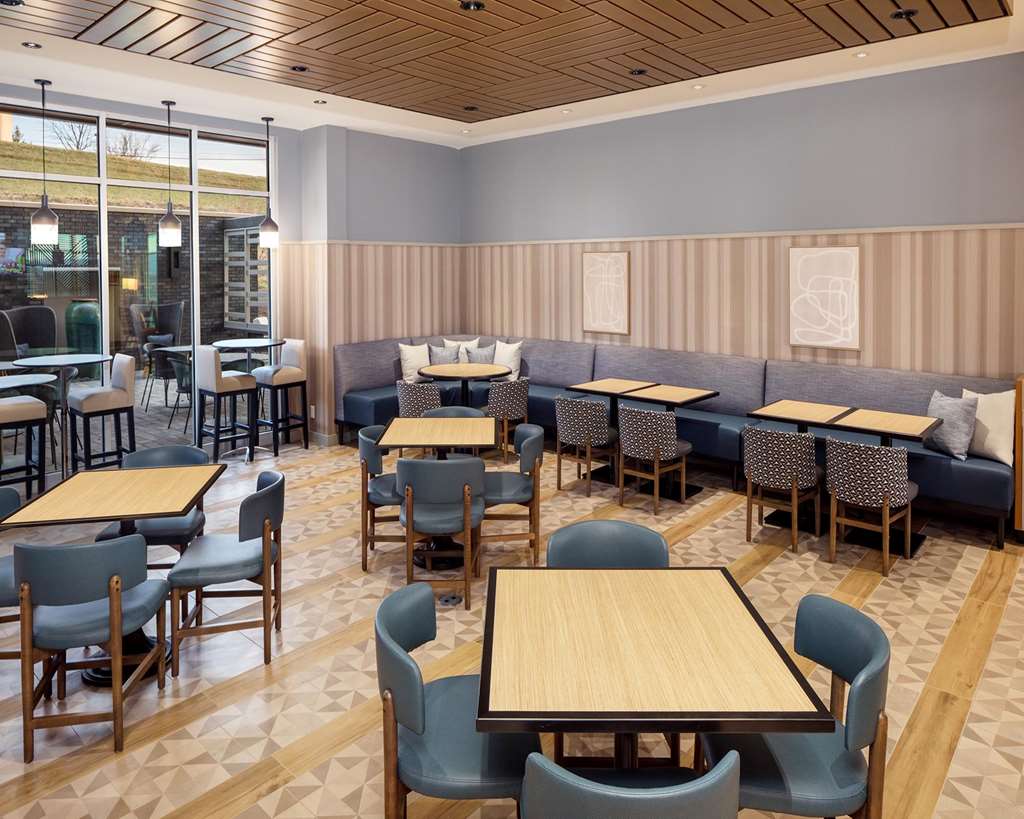 Hyatt Place Harrisonburg - photo 34