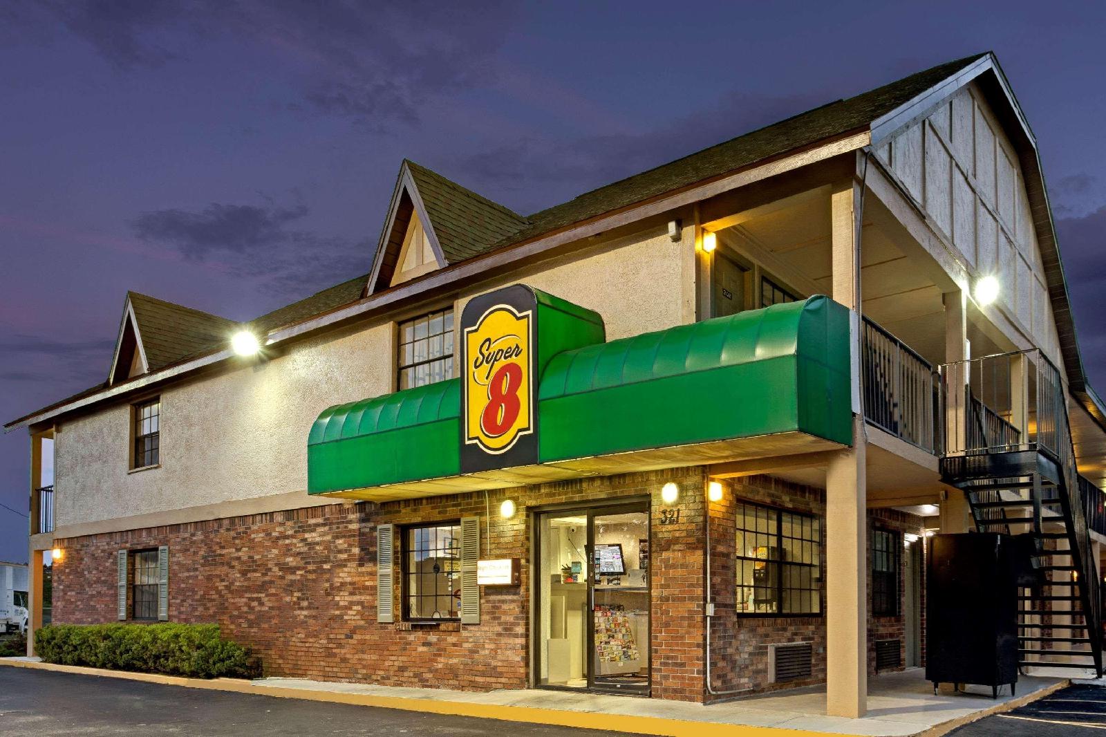 Super 8 Tampa U.S.F. Near Busch Gardens Downtown - photo 2