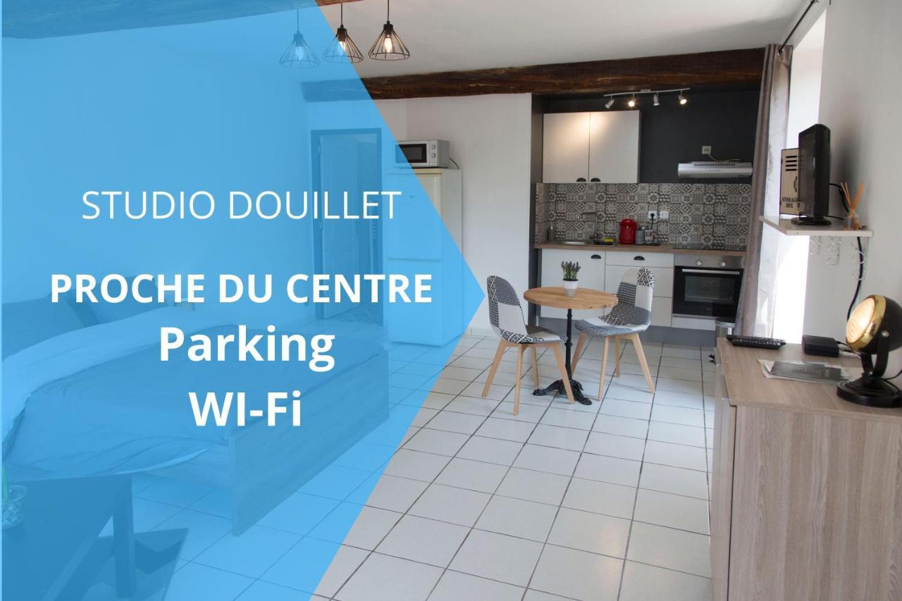 Le Studio du 14 Parking Gratuit Et Arrivee Autonome in Auxerre, France