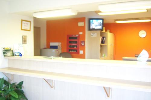 Americas Best Inn Macon - photo 16