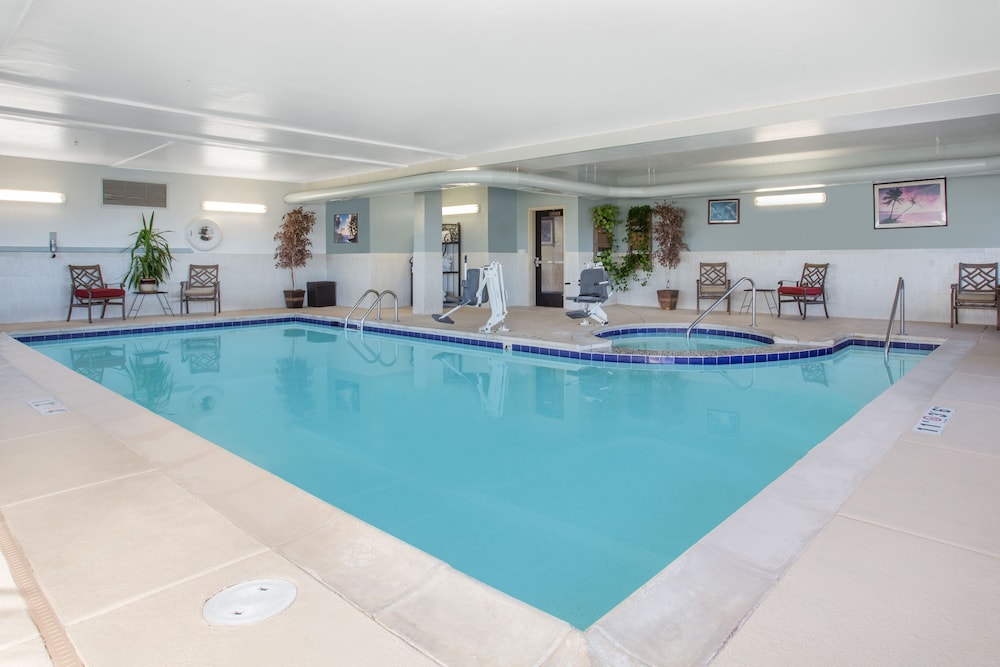 First Choice Inns at the Swell - photo 22