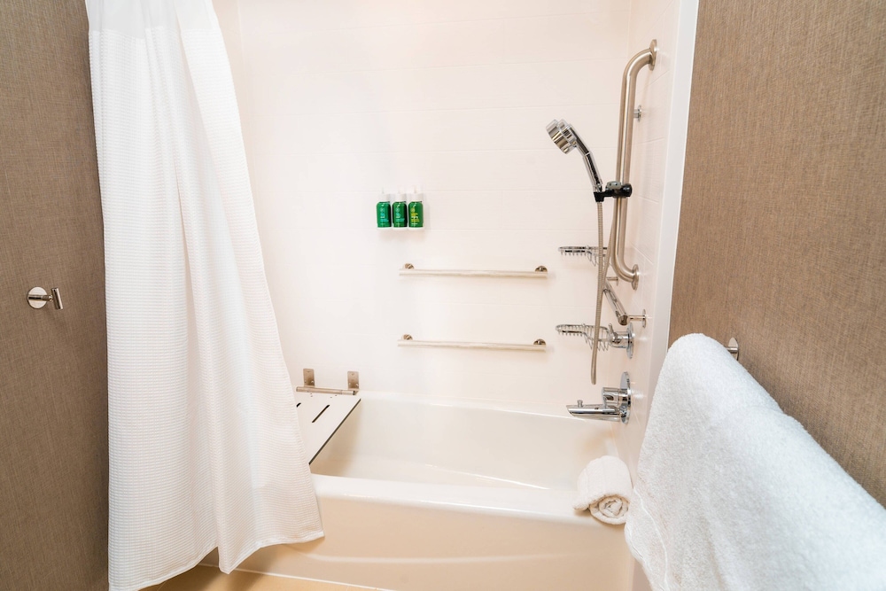 SpringHill Suites by Marriott Newark Fremont - photo 16