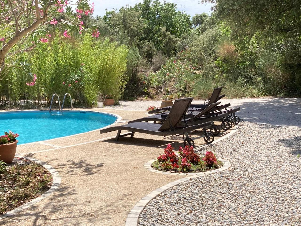 L'enclos — hotel in Serignan-Du-Comtat