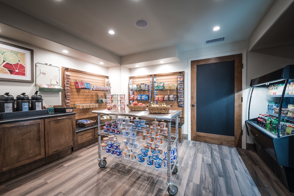 Palm Mountain Resort and Spa - photo 3