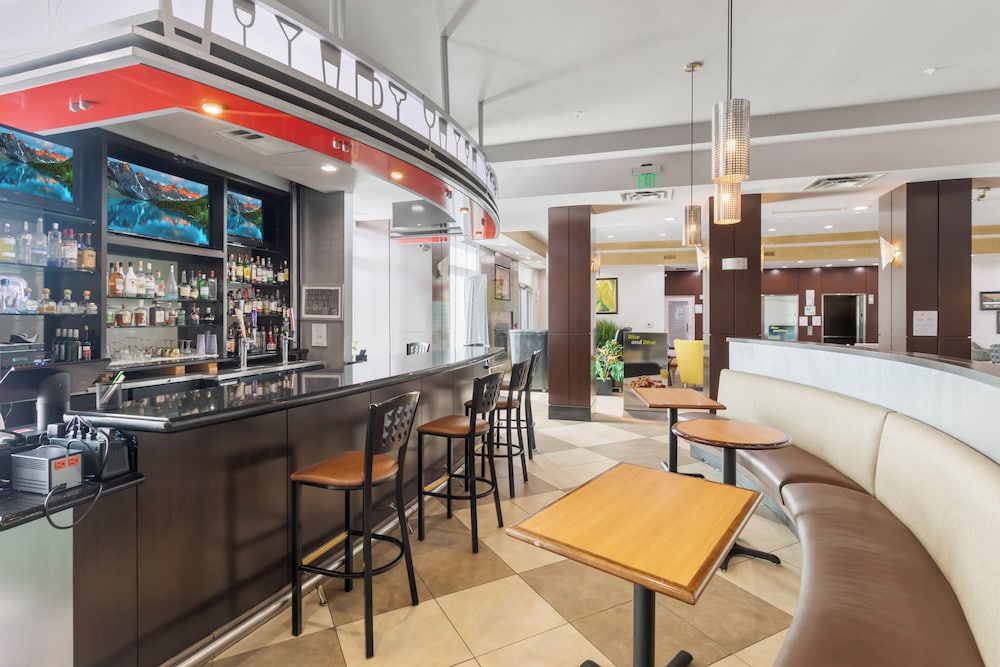 Holiday Inn Hotel & Suites Waco Northwest by IHG - photo 33