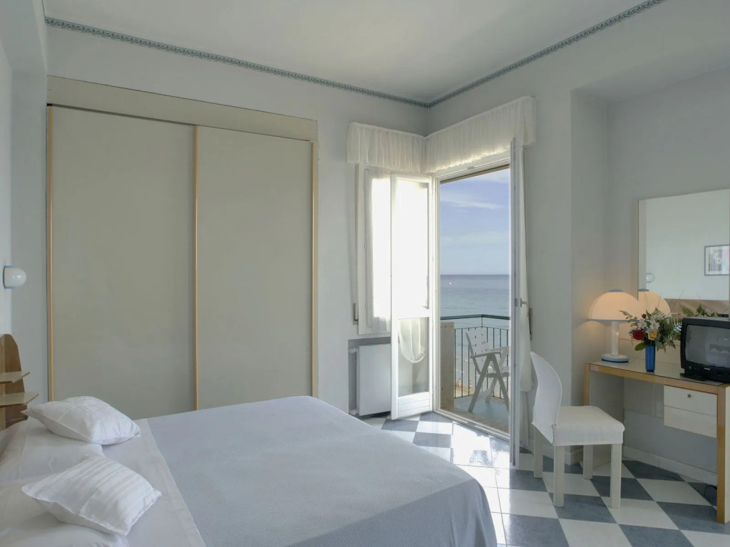 Hotel Flora - last minute hotel in Alassio