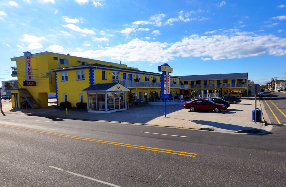 Nantucket Inn & Suites - photo 31
